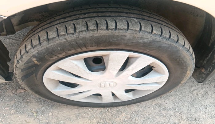 2018 Maruti Wagon R 1.0 VXI, Petrol, Manual, 1,20,913 km, tyre