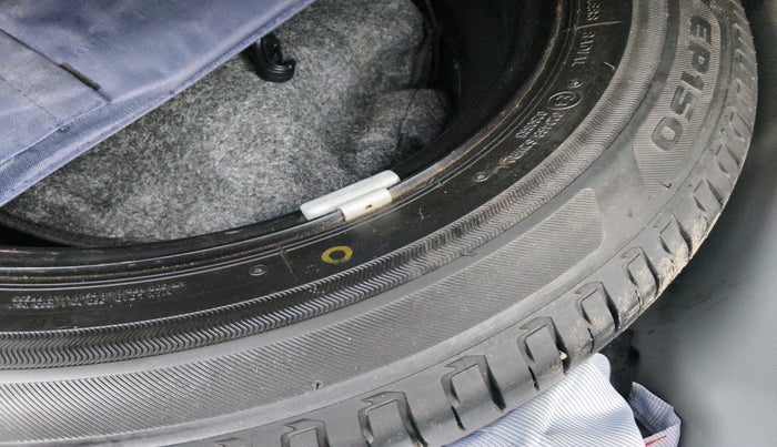 2018 Hyundai Verna 1.6 SX (O) CRDI MT, Diesel, Manual, 76,484 km, tyre