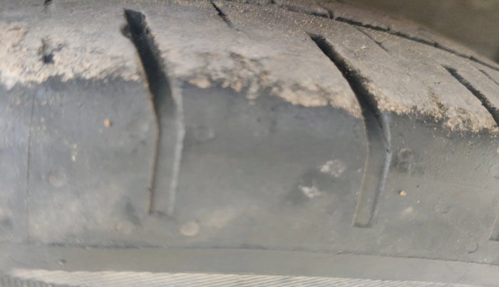 2024 Hyundai Verna SX 1.5 l MPI, Petrol, Manual, 30,288 km, tyre