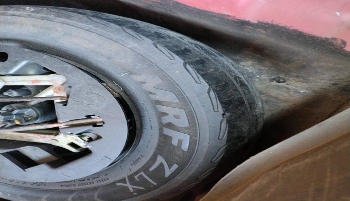 2011 Hyundai i10 MAGNA 1.1, Petrol, Manual, 56,578 km, tyre