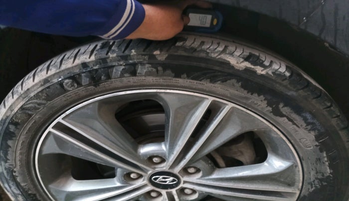 2017 Hyundai Creta SX PLUS AT 1.6 PETROL, Petrol, Automatic, 1,48,706 km, tyre