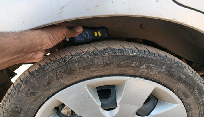 2015 Maruti Alto K10 VXI, Petrol, Manual, 63,549 km, tyre