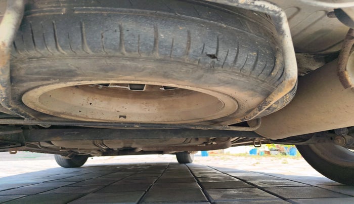 2012 Maruti Ertiga ZDI, Diesel, Manual, 1,21,827 km, tyre