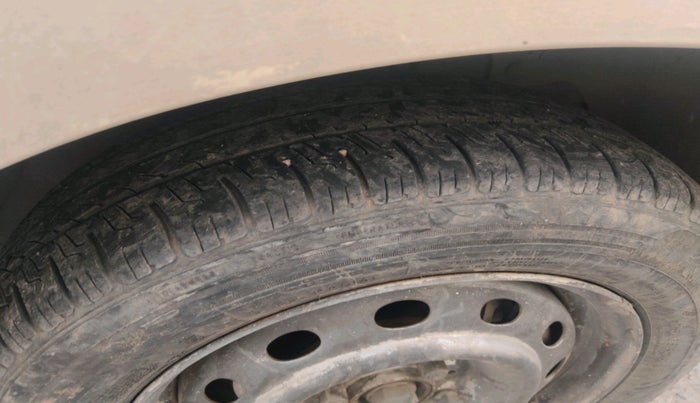 2011 Tata Indica Vista LS QUADRAJET, Diesel, Manual, 1,24,536 km, tyre