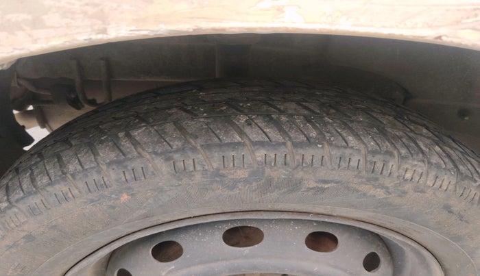 2011 Tata Indica Vista LS QUADRAJET, Diesel, Manual, 1,24,536 km, tyre