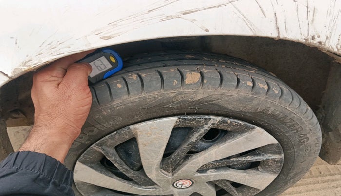 2015 Maruti Alto K10 VXI, Petrol, Manual, 49,416 km, tyre