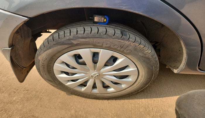 2015 Toyota Etios Liva V, Petrol, Manual, 54,619 km, tyre