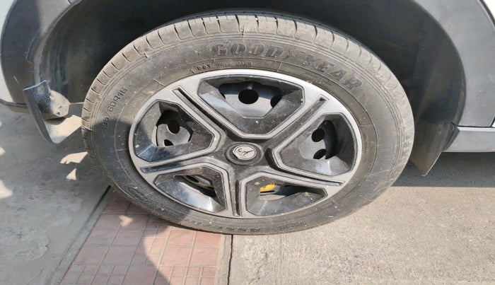 2021 Tata NEXON XM SUNROOF PETROL, Petrol, Manual, 18,923 km, tyre