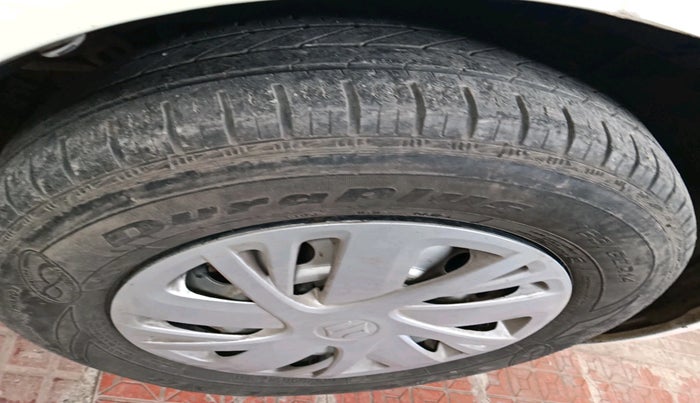2012 Maruti Swift Dzire LXI, Petrol, Manual, 61,774 km, tyre