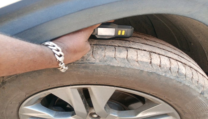 2020 KIA SELTOS HTX IVT 1.5 PETROL, Petrol, Automatic, 1,39,454 km, tyre