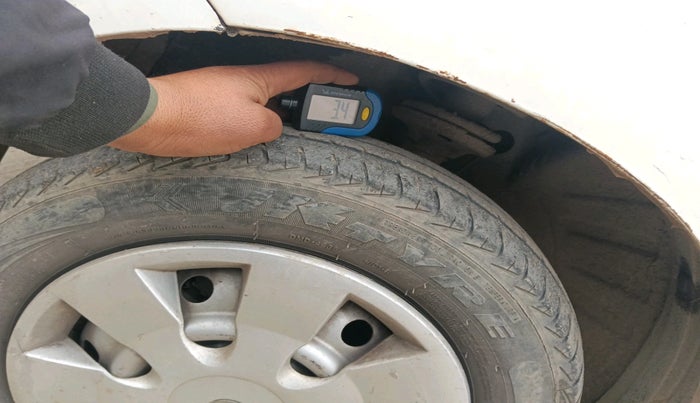 2011 Maruti Wagon R 1.0 LXI, Petrol, Manual, 97,456 km, tyre