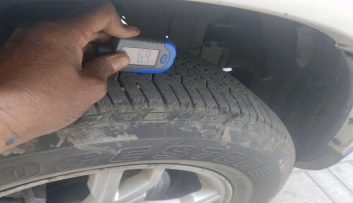 2015 Mahindra Scorpio S10 AT, Diesel, Automatic, 1,05,749 km, tyre