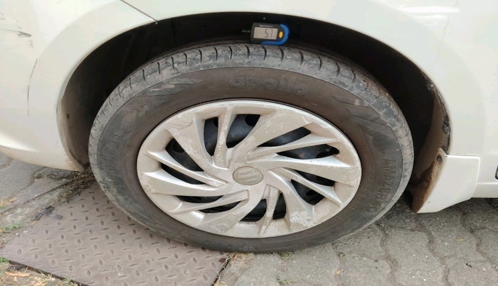 2015 Maruti Ertiga VXI CNG, Petrol, Manual, 1,51,148 km, tyre