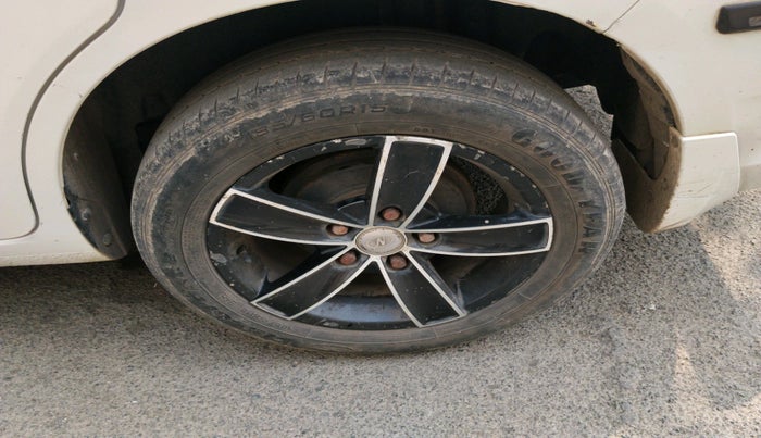 2018 Maruti Ertiga VXI CNG, Petrol, Manual, 61,383 km, tyre