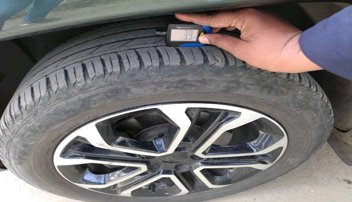 2023 Jeep Compass MODEL S (O) DIESEL 4X4 AT, Diesel, Automatic, 31,867 km, tyre