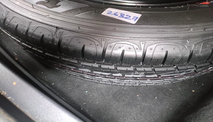 2023 Jeep Compass MODEL S (O) DIESEL 4X4 AT, Diesel, Automatic, 31,867 km, tyre