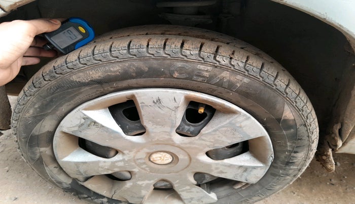 2014 Maruti Alto K10 VXI, Petrol, Manual, 94,403 km, tyre