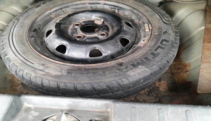 2014 Maruti Alto K10 VXI, Petrol, Manual, 94,403 km, tyre