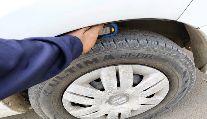 2017 Maruti Alto 800 LXI, Petrol, Manual, 57,608 km, tyre