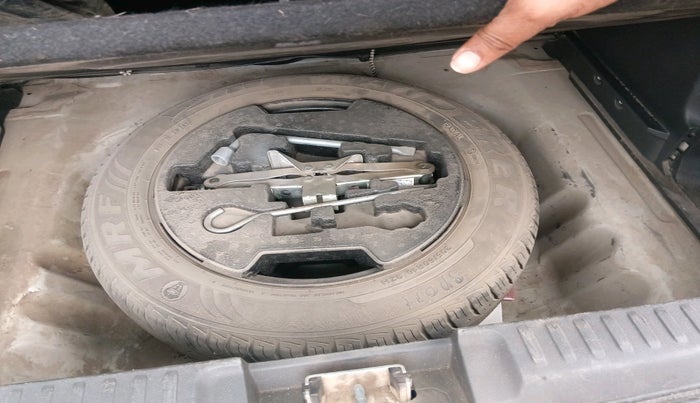 2017 Maruti Vitara Brezza VDI (O), Diesel, Manual, 1,28,940 km, tyre