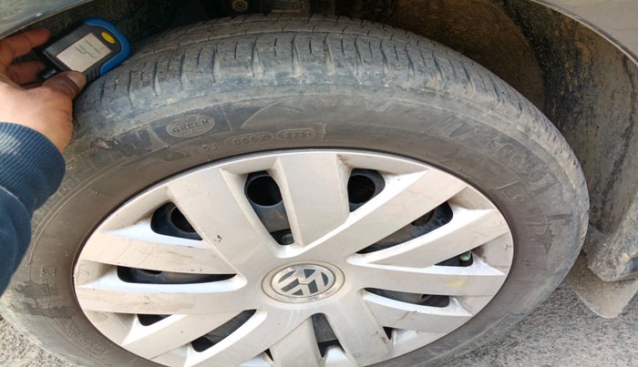 2017 Volkswagen Ameo COMFORTLINE 1.2L, Petrol, Manual, 83,037 km, tyre