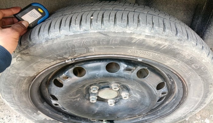 2017 Volkswagen Ameo COMFORTLINE 1.2L, Petrol, Manual, 83,037 km, tyre