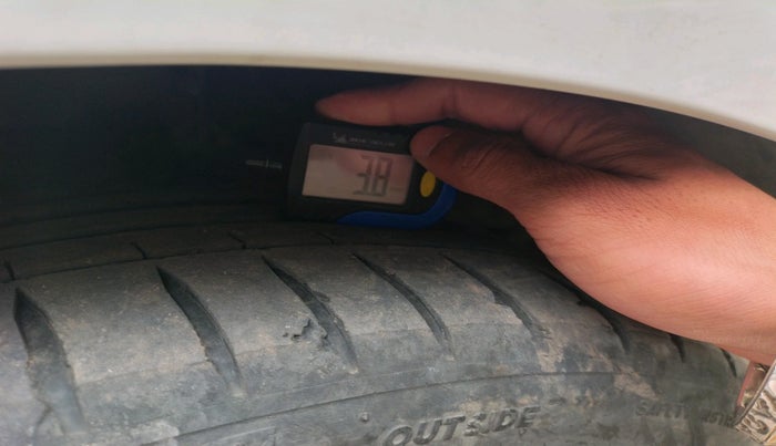 2021 BMW 3 Series 330I M SPORT, Petrol, Automatic, 70,000 km, tyre