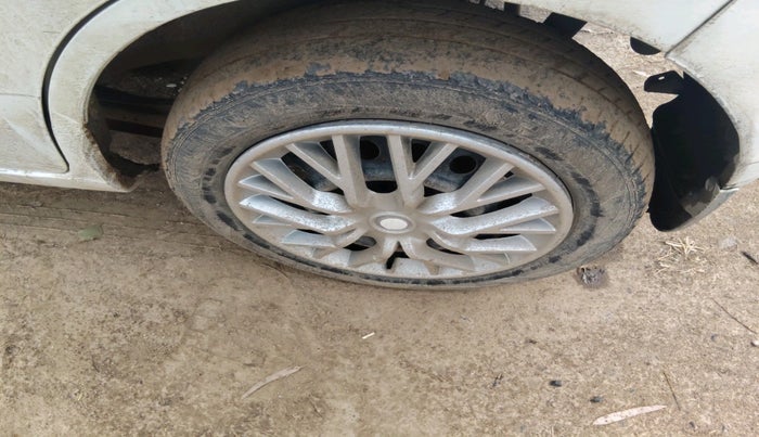 2015 Maruti Wagon R 1.0 VXI, Petrol, Manual, 1,37,097 km, tyre