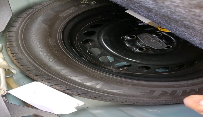 2021 Maruti Baleno ZETA CVT PETROL 1.2, Petrol, Automatic, 83,899 km, tyre