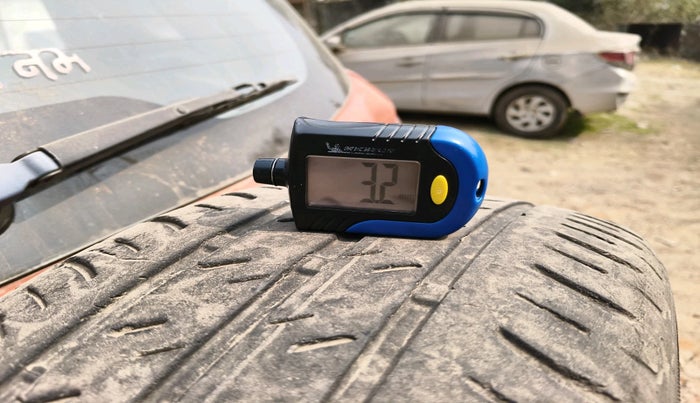 2017 Ford Ecosport TITANIUM + 1.5L DIESEL, Diesel, Manual, 1,17,079 km, tyre