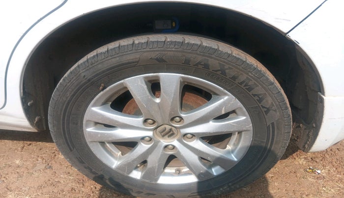 2016 Maruti Ertiga ZDI + SHVS, Diesel, Manual, 1,53,650 km, tyre