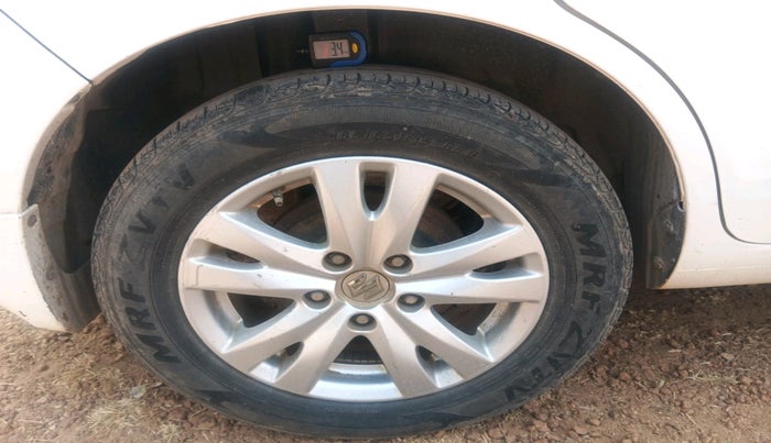 2016 Maruti Ertiga ZDI + SHVS, Diesel, Manual, 1,53,650 km, tyre