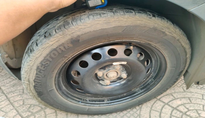 2021 Tata NEXON EV XM, Electric, Automatic, 72,313 km, tyre