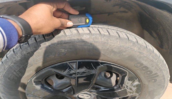 2023 Tata PUNCH ADVENTURE AMT, Petrol, Automatic, 24,086 km, tyre