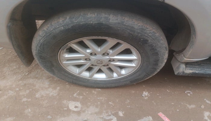 2012 Toyota Fortuner 3.0 4X2 AT, Diesel, Automatic, 1,83,911 km, tyre