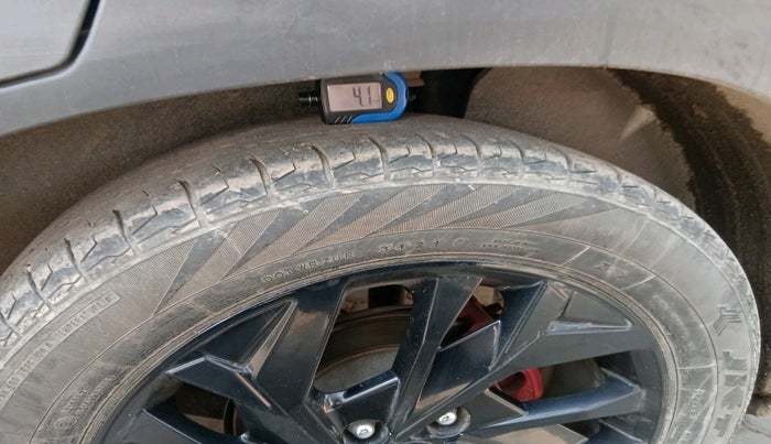 2021 Hyundai Creta SX EXECUTIVE 1.5 PETROL, Petrol, Manual, 35,088 km, tyre