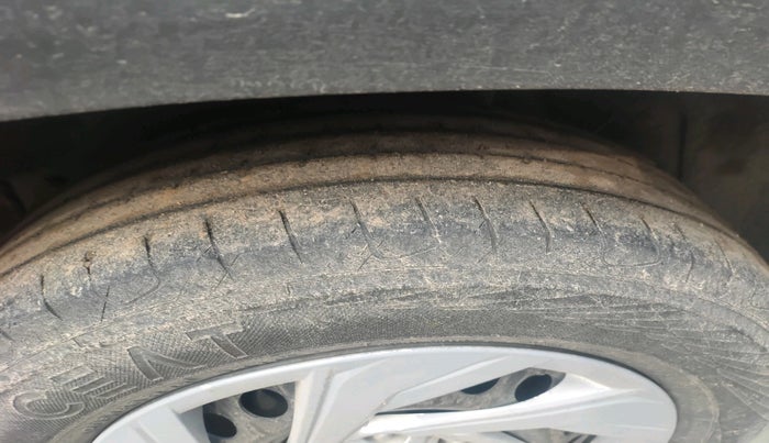 2021 Hyundai Creta EX 1.5 DIESEL, Diesel, Manual, 1,36,788 km, tyre