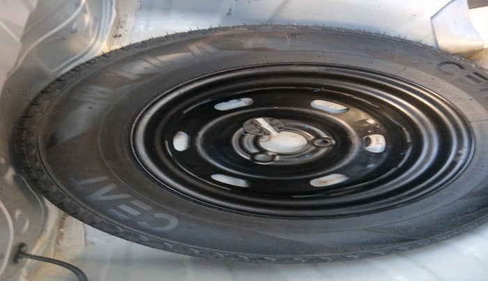 2017 Datsun Redi Go T (O), Petrol, Manual, 10,718 km, tyre