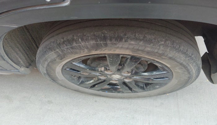 2019 Maruti Vitara Brezza ZDI PLUS AMT, Diesel, Automatic, 1,03,206 km, tyre