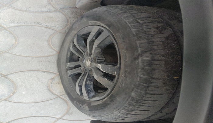 2019 Maruti Vitara Brezza ZDI PLUS AMT, Diesel, Automatic, 1,03,206 km, tyre