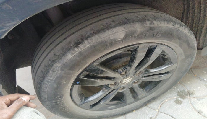 2019 Maruti Vitara Brezza ZDI PLUS AMT, Diesel, Automatic, 1,03,206 km, tyre