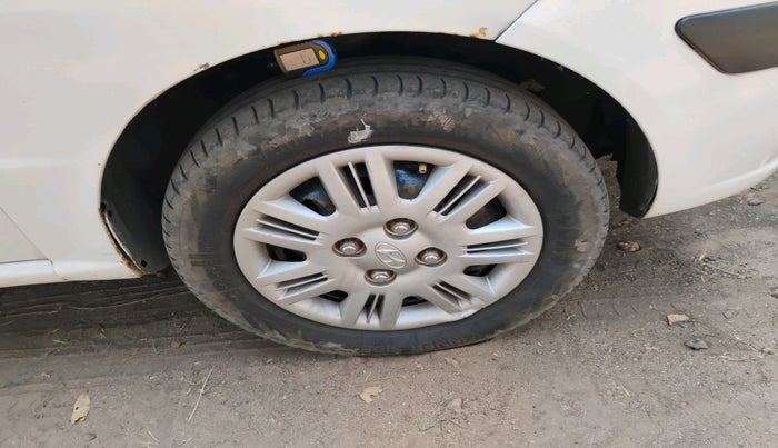 2011 Hyundai Santro Xing GL PLUS, Petrol, Manual, 74,500 km, tyre