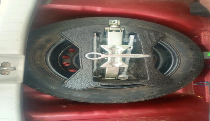 2014 Maruti Celerio VXI (O), Petrol, Manual, 94,532 km, tyre