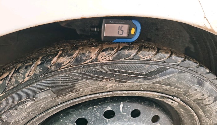 2016 Hyundai Eon ERA +, Petrol, Manual, 82,588 km, tyre