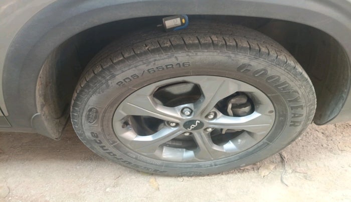 2021 KIA SELTOS HTK PLUS 1.5, Petrol, Manual, 40,812 km, tyre