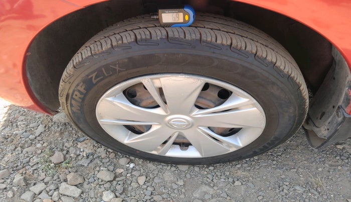 2015 Nissan Micra XV CVT, Petrol, Automatic, 66,056 km, tyre