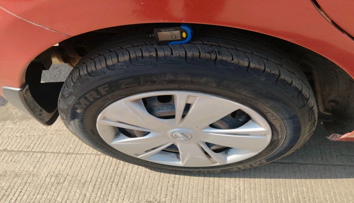 2015 Nissan Micra XV CVT, Petrol, Automatic, 66,056 km, tyre