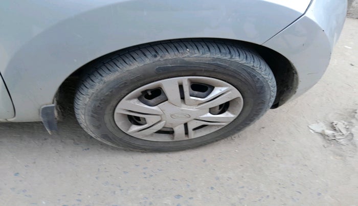 2017 Datsun Redi Go T (O), Petrol, Manual, 28,961 km, tyre