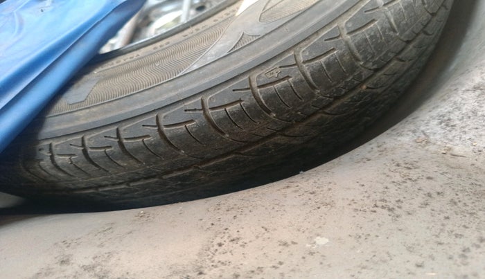 2013 Honda Brio S MT, Petrol, Manual, 92,143 km, tyre