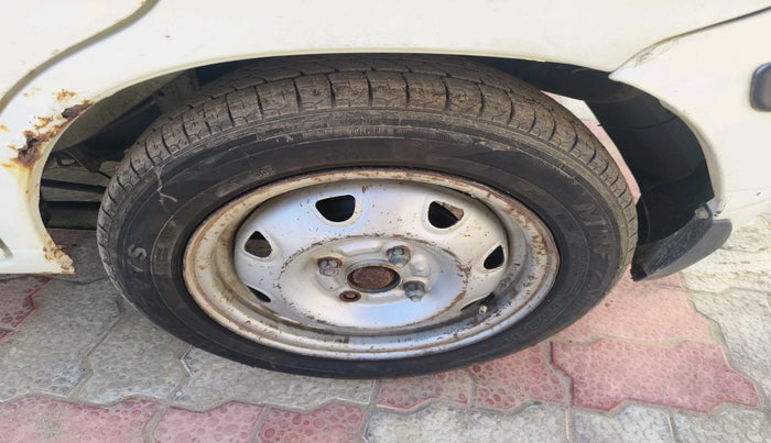 2013 Maruti Alto K10 LXI, Petrol, Manual, 1,62,665 km, tyre